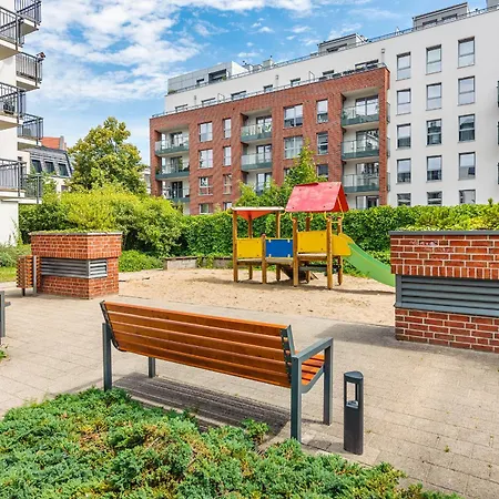 Yacht Mansion - Premium View