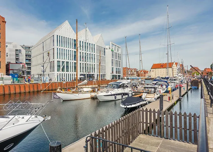 Yacht Mansion - Premium View