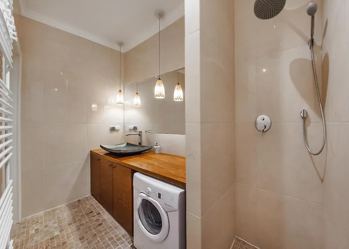 Yacht Mansion - Premium View